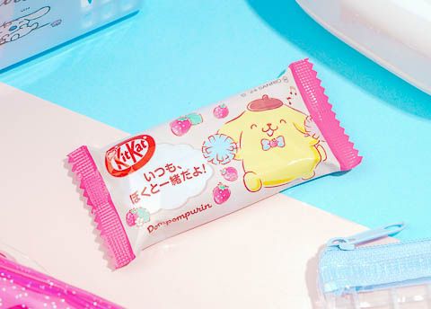 Sanrio Characters Strawberry Milk Kit Kat